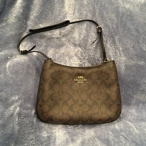 Coach Signature Brown Shoulder Bag Penelope Did Not Use